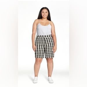 Time and Tru ladies Pull-On Bermuda Shorts with pockets; size: XL(16-18)
